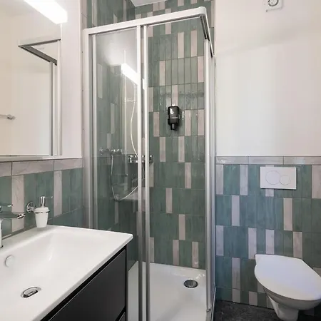 Betweenlakes Grd Floor East 因特拉肯