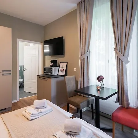 Betweenlakes Grd Floor East *