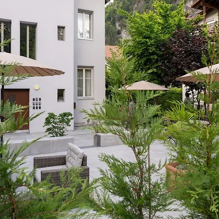 Betweenlakes Grd Floor East 아파트 *