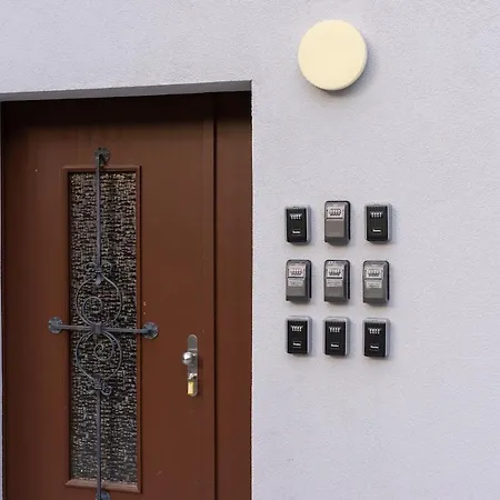 Betweenlakes Grd Floor East Апартаменты *