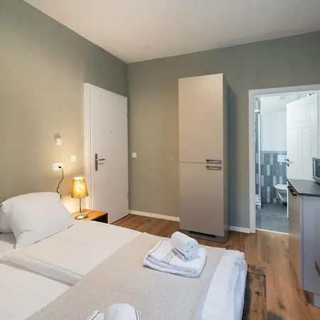 Betweenlakes Grd Floor East * Интерлакен